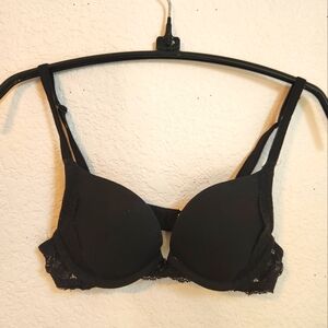 Victoria's Secret Push-Up Black Bra, Size 32A